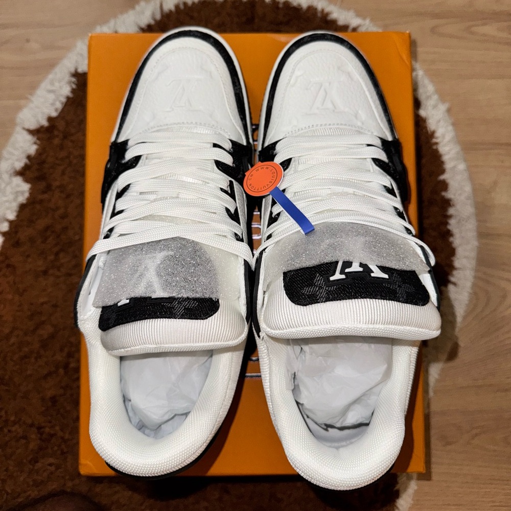 LV Trainers Men's Black and White Sneakers - Picture 3 of 7